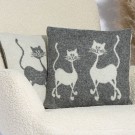 Pynteputetrekk i ull med kattemotiv 40×40 cm, grå thumbnail