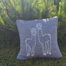 Pynteputetrekk i ull med alpakkamotiv 40×40 cm, grå thumbnail