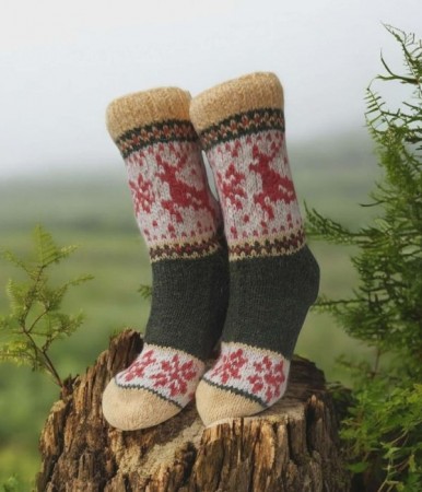Håndstrikkede ullsokker med reinsdyrmotiv str. 40–41